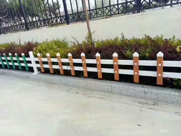 草坪護欄